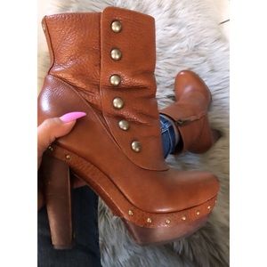 Ugg’s Ankle Boots